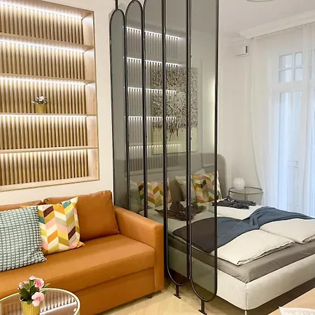 Buda Mini Suite Budapest Exterior photo